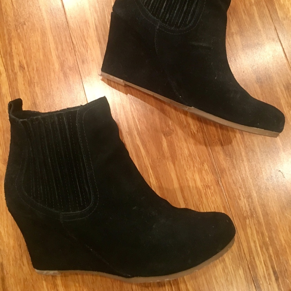 DV by Dolce Vita black suede wedge booties size 7